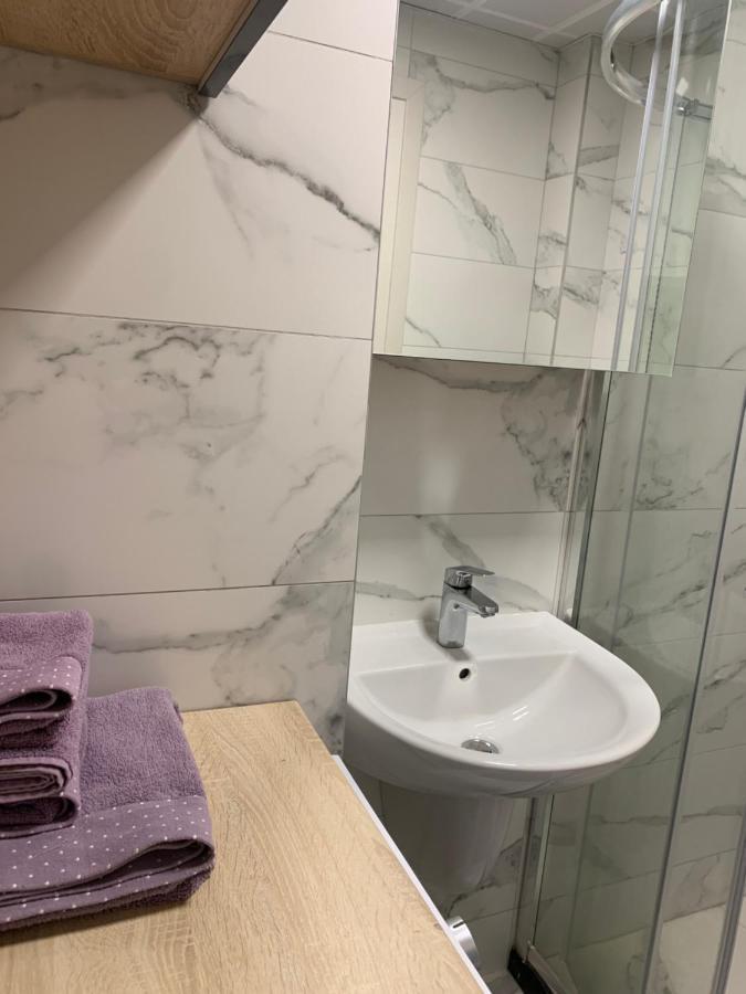Pink Modern Apartment Скопье Экстерьер фото