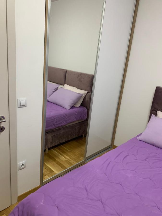 Pink Modern Apartment Скопье Экстерьер фото
